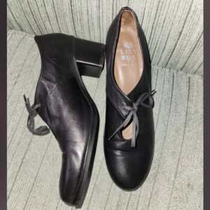 Lili Mill Black Dress Shoes